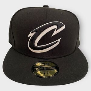 New Era Cleveland Cavaliers Black White Fitted Cap Hat Size 7 3/8 59Fifty NBA